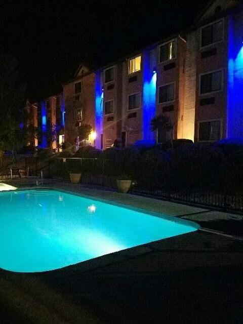 Days Inn By Wyndham Camp Verde Arizona Exterior photo
