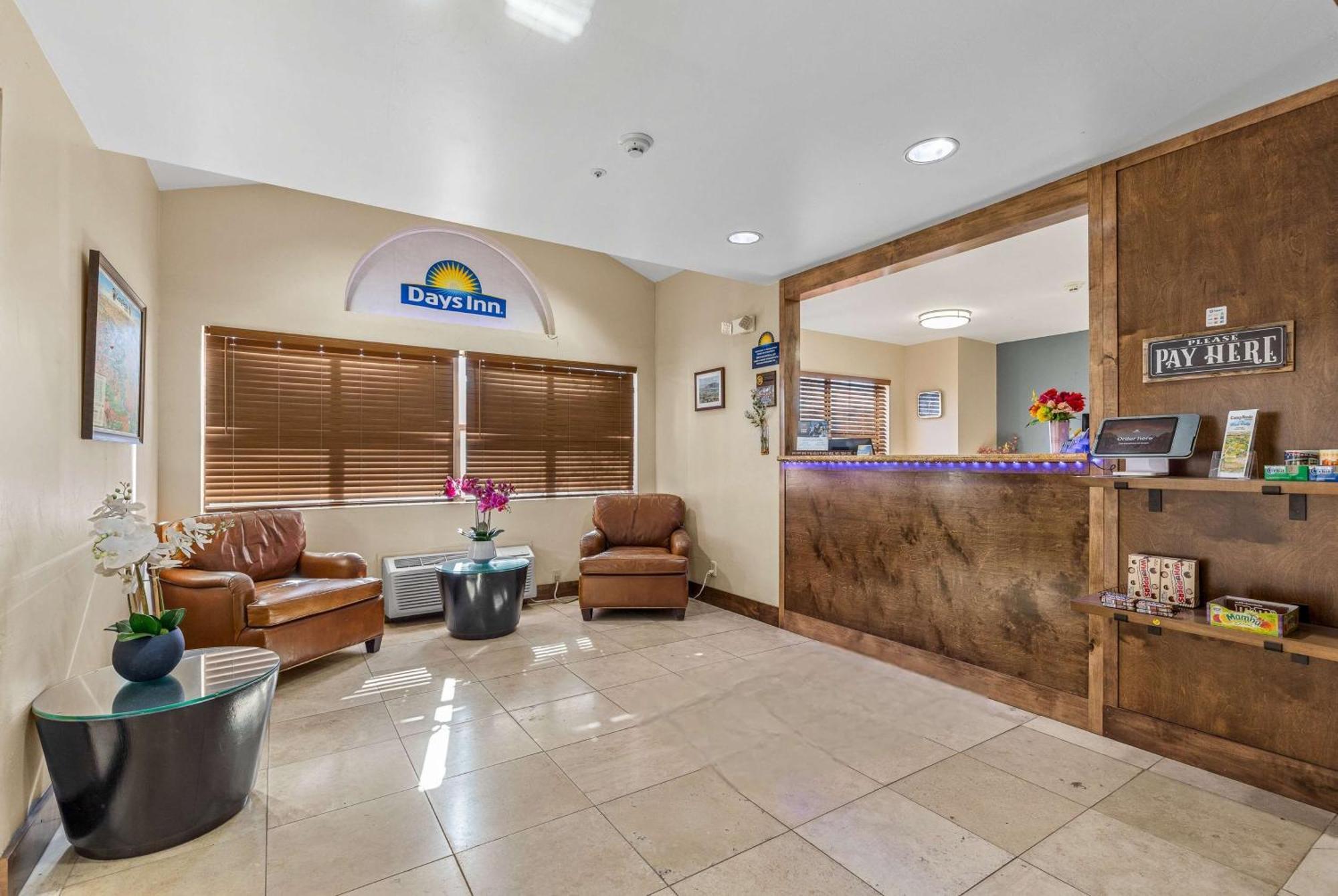 Days Inn By Wyndham Camp Verde Arizona Exterior photo